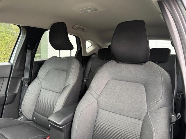 Renault CAPTUR 1.3 TCe 140 Zen