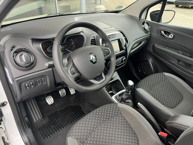 Renault CAPTUR 1.3 TCe Intens | Panoramadak | Camera | Trekhaak | Stoelverwarming | Bose | Cruise Control |