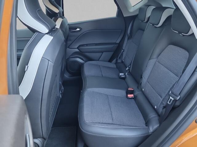 Renault CAPTUR 1.6 E-Tech Plug-in Hybrid 160 Intens AUTOMAAT / STOELVERWARMING / ECC