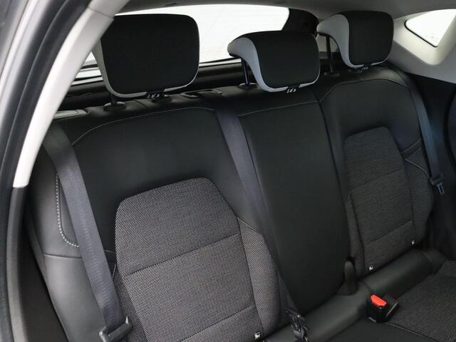 Renault CAPTUR TCe 90pk Techno | Achteruitrijcamera | Apple Carplay en Android Auto | Parkeersensoren voor en achter | Climate control | Keyless entry |