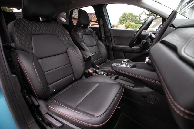 Renault CAPTUR 1.6 E-Tech Plug-in Hybrid 160 Initiale Paris Leer | Ad. Cruise | Stoelverw. | Elect. stoel | 360 cam