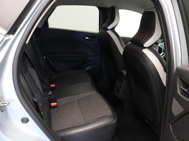 Renault CAPTUR TCe 90pk Techno | Achteruitrijcamera | Parkeersensoren voor en achter | Navigatie | Apple Carplay en Android Auto |