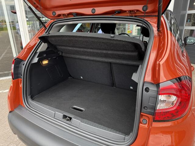 Renault CAPTUR 1.2 TCe Dynamique | Achteruitrijcamera | Navigatie | Climate Control | Key-less | Cruise Control | Parkeersensoren | Lichtmetaal |