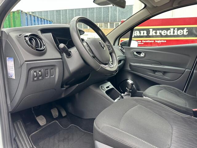 Renault CAPTUR 1.3 TCe Limited Climate C, Cruise C, Navigatie, Trekhaak!!!!
