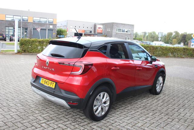 Renault CAPTUR 1.3 TCe 140 Intens Clima-Cruise-Navi-Camera-Carplay 18.000 KM !!