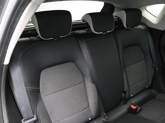 Renault CAPTUR TCe 90pk Techno | Achteruitrijcamera | Navigatie | Parkeersensoren voor/achter |