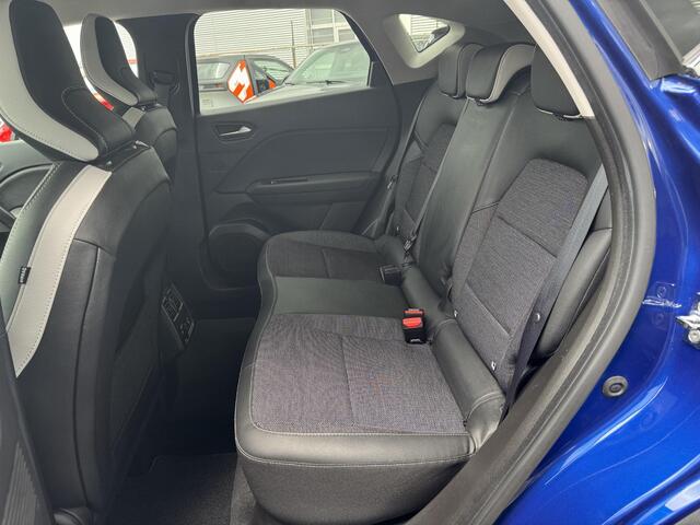 Renault CAPTUR 1.3 TCe 140 Intens AUTOMAAT / NAVIGATIE / CLIMATE CONTROLE / CRUISE CONTROLE.