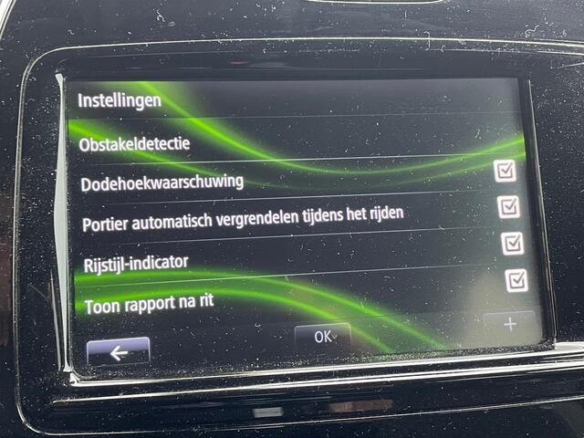 Renault CAPTUR 0.9 TCe Intens Navigatie, Climate Control, Keyless Entry, 17"Lm, Trekhaak, Achteruitrijcamera, Cruise Control