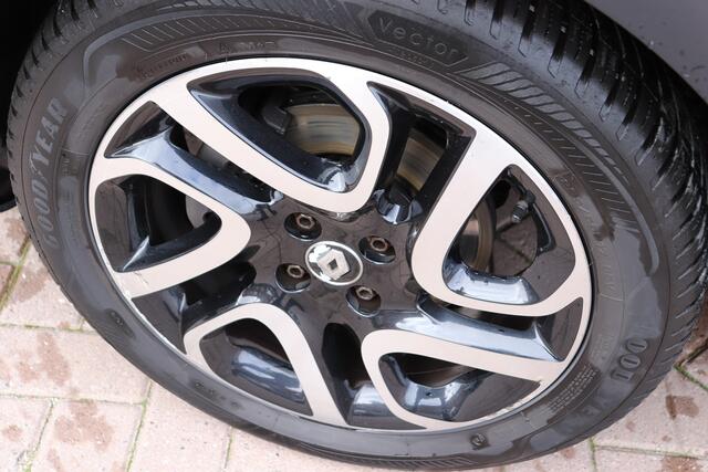 Renault CAPTUR 1.2 TCe Xmod Automaat. Dealeronderhouden, navigatie, leder.