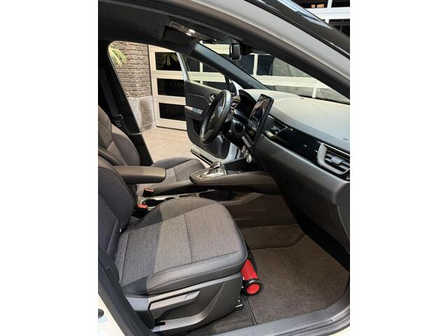 Renault CAPTUR 1.6 E-Tech Hybrid 145 Intens