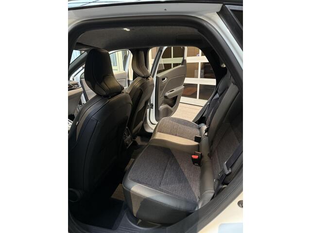 Renault CAPTUR 1.6 E-Tech Hybrid 145 Intens
