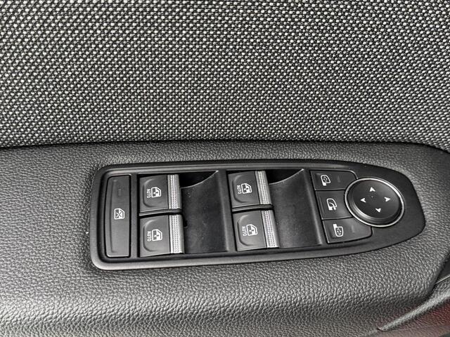 Renault CAPTUR 1.0 TCe 90 techno | Navigatie | Camera | Cruise control | Lichtmetalen velgen 18" |