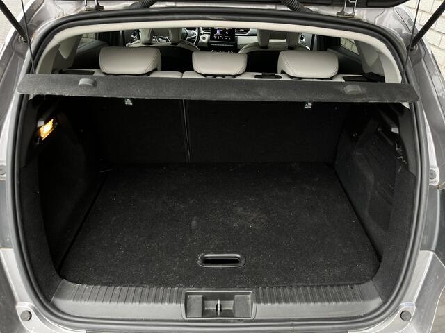 Renault CAPTUR 1.3 TCe EDC 130 Initiale Paris | Lederen bekleding | All-Season banden | Adaptive Cruise Control | 360° Camera