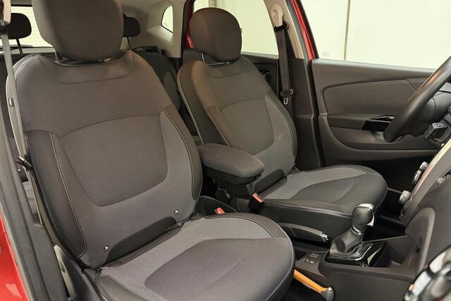 Renault CAPTUR 1.2 TCe Dynamique Automaat | Climate control | Navigatie | Parkeersensoren | Zwart dak | Extra getint glas | Hoge instap | Lichtmetalen velgen