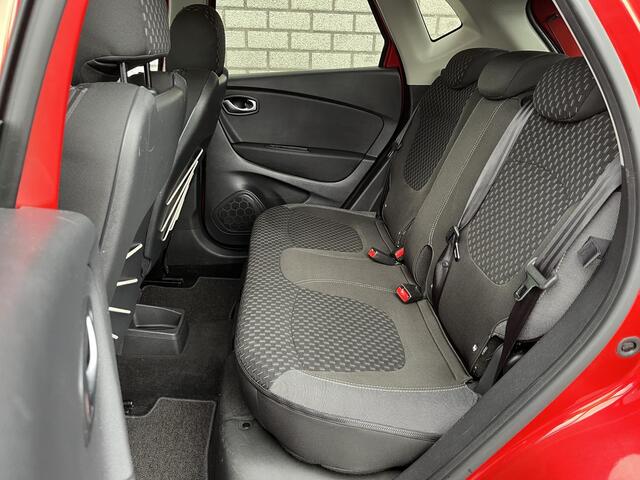 Renault CAPTUR 1.2 TCe Intens | Achteruitrijcamera | Navigatie | Afneembare trekhaak | Cruise Control |