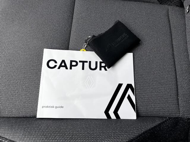 Renault CAPTUR 1.3 mild hybrid 160 techno Automaat / Trekgewicht 1.200 kg / Navigatie / Apple Carplay Android / Stuur- en stoelverwarming / Lichtmetalen wielen 18" /