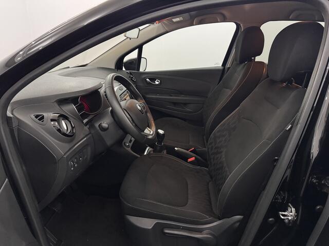 Renault CAPTUR 0.9 TCe Intens Airco, Parkeersensoren, Navi, Keyless start, A start stop, Cruise control, Lichtmetalen velgen