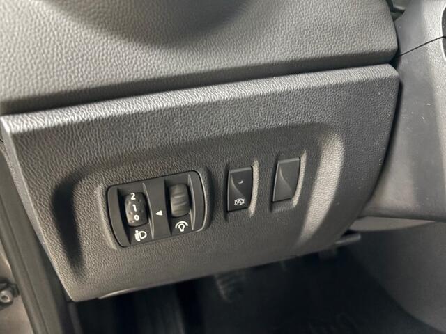 Renault CAPTUR 0.9 TCE LIFE Multimedia USB Elek pakket PDC