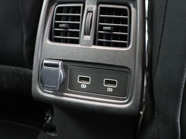 Renault CAPTUR E-Tech Hybrid 145pk Techno | Clima | Groot navi | Achteruitrij camera | LED | Keyless.