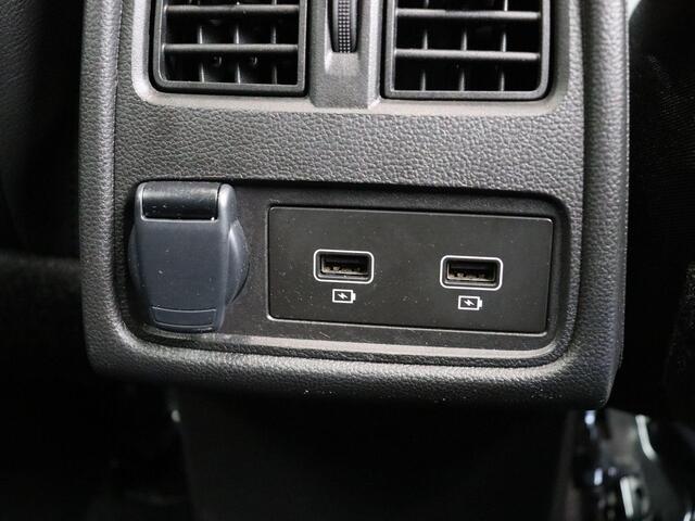 Renault CAPTUR TCe 90pk Techno | Achteruitrijcamera | Navigatie | Parkeersensoren voor/achter | Climate control |