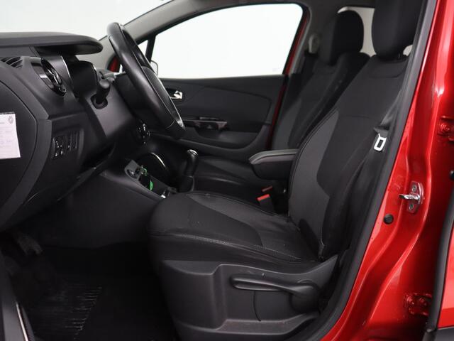 Renault CAPTUR 0.9 TCe Dynamique | 75.700km NAP | Trekhaak | Camera | Navigatie | Keyless | DAB | Climate control | 17'' | Cruise control | Bluetooth | Getint glas