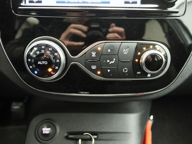 Renault CAPTUR TCe 90 Intens | R-Link navigatie | Easy Life Pack met parkeersensoren rondom, achteruitrijcamera en automatisch inparkeren | Climate Control | Two-tone metaalkleur |