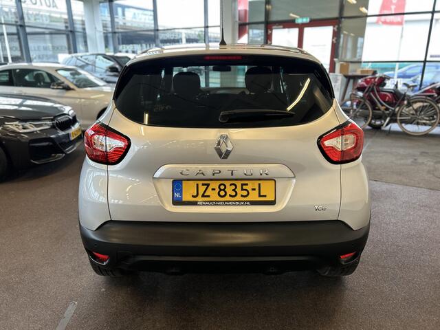 Renault CAPTUR 1.2 TCe Limited Automaat | Dealer onderhouden | Nederlands geleverd | Navigatie | Cruise control | Climate control | Navigatie | LED Dagrijverlichting