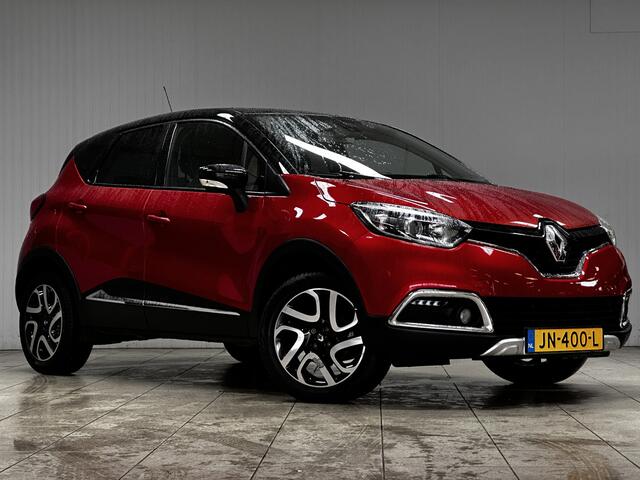 Renault CAPTUR 0.9 TCe Xmod/ Trekhaak/ LEDER/ Stoelverw./ Keyless/ Camera/ 17'' LMV/ Extra getint glas/ Regensensor/ R-Link Navi/ Clima/ Cruise/ Bluetooth/ Armsteun/ Multi. LEDER. Stuur/ Mistl./ PDC.