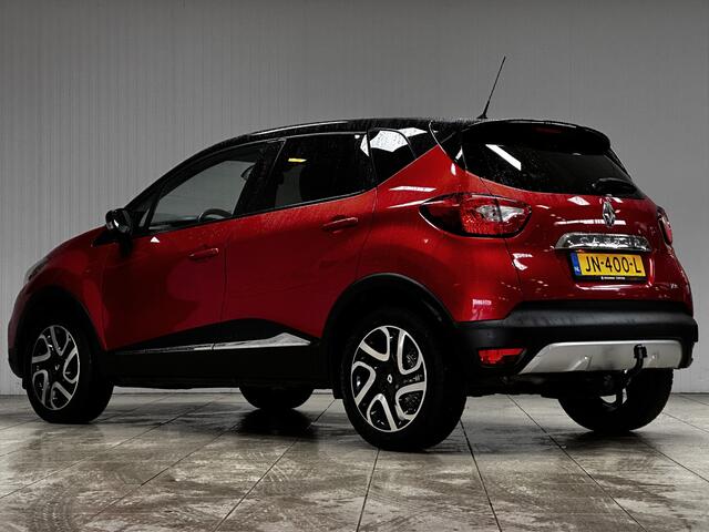 Renault CAPTUR 0.9 TCe Xmod/ Trekhaak/ LEDER/ Stoelverw./ Keyless/ Camera/ 17'' LMV/ Extra getint glas/ Regensensor/ R-Link Navi/ Clima/ Cruise/ Bluetooth/ Armsteun/ Multi. LEDER. Stuur/ Mistl./ PDC.