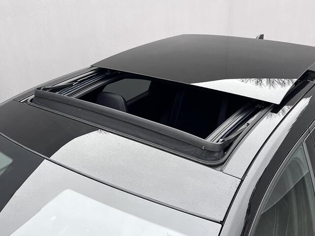 Renault CAPTUR 1.6 E-Tech full hybrid 145 esprit Alpine / Fabrieksgarantie tot 09-2026** / Schuifdak / Stuur-, stoel- en voorruitverwarming / Navi groot scherm / Apple Carplay Android / 19" LM wielen /