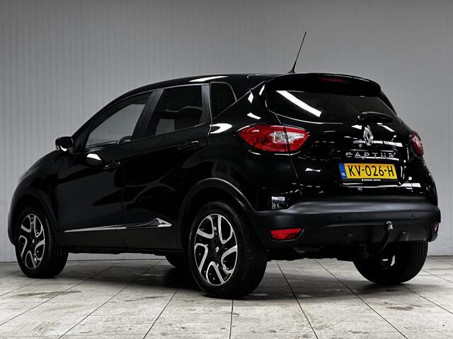 Renault CAPTUR 0.9 TCe Expression/ Trekhaak/ 17'' LMV/ Extra getint glas/ Navi/ Airco/ Cruise/ Elek. pakket/ Isofix/ Bluetooth/ Armsteun/ Multi. LEDER. Stuur/ Mistl./ PDC/ LED Dagrijverl.