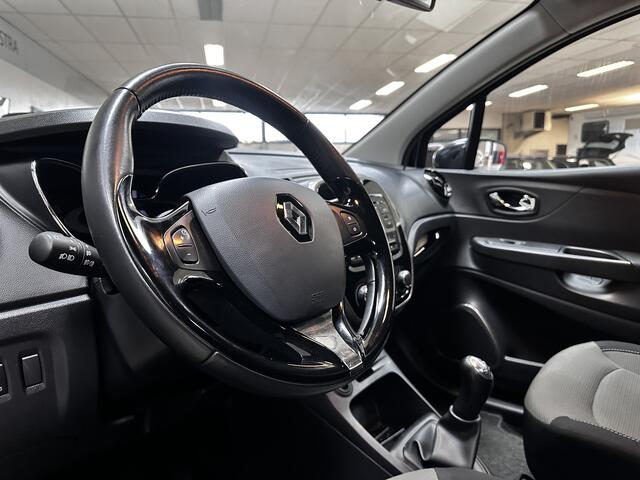 Renault CAPTUR 0.9 TCe Expression/ Trekhaak/ 17'' LMV/ Extra getint glas/ Navi/ Airco/ Cruise/ Elek. pakket/ Isofix/ Bluetooth/ Armsteun/ Multi. LEDER. Stuur/ Mistl./ PDC/ LED Dagrijverl.