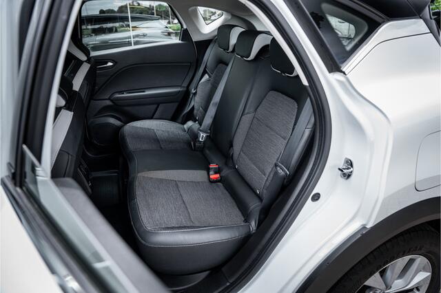 Renault CAPTUR 1.6 E-Tech Plug-in Hybrid 160 Intens ** Panodak ** Camera ** Navigatie Rijbereik tot 56km (WLTP)