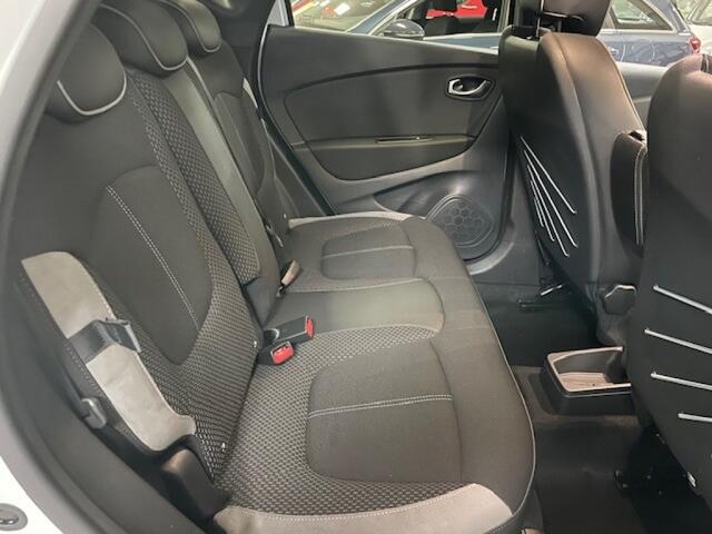 Renault CAPTUR 0.9 TCE BOSE / Navigatie / Cruise / Trekhaak / Climatronic / Led