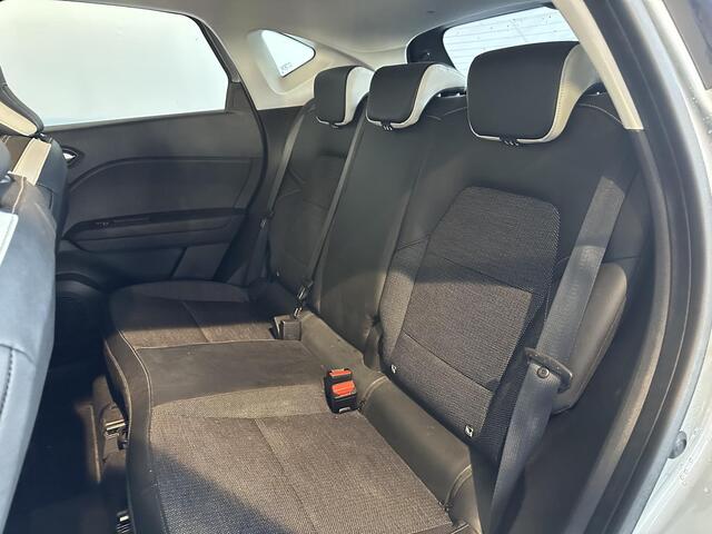 Renault CAPTUR 1.3 TCe 140 Intens AUTOMAAT | NAVIGATIE | PARKEERSENSOREN VOOR-/ACHTER | ACHTERUITRIJCAMERA | ADAPTIVE CRUISECONTROL