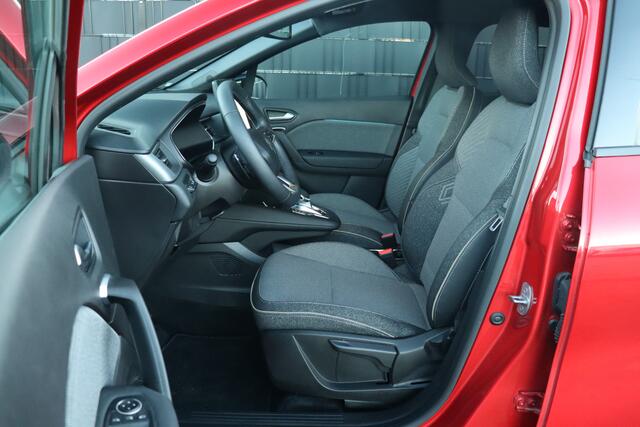 Renault CAPTUR 1.3 mild hybrid 160 techno Automaat | Adap. Cruise | Stoel-/Stuurverwarming | Carplay | Camera | Climate Control