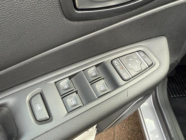 Renault CAPTUR 1.3 TCe Intens + trekhaak