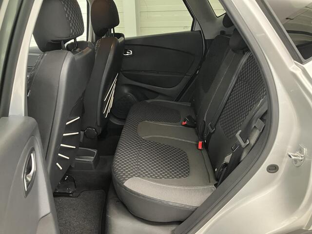 Renault CAPTUR 0.9 TCe Intens / Trekhaak / Camera / Navigatie / Climate Control / All Seasonbanden / Cruise Control / LED Verlichting /