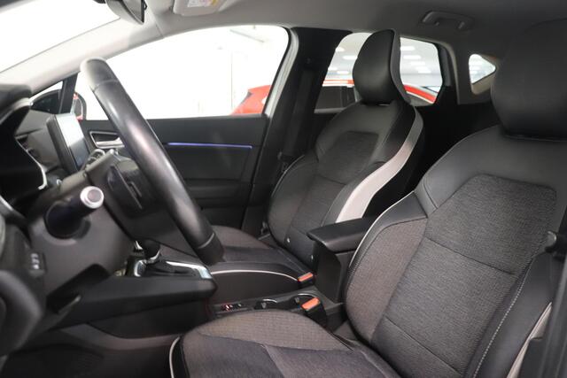 Renault CAPTUR 1.3 TCe 130 Intens | Camera | Trekhaak | Automaat | Climate control | Navigatie | Cruise control | Applecarplay AndroidAuto |