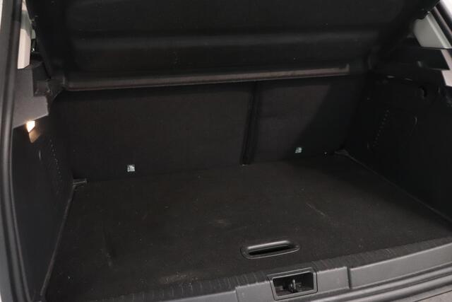 Renault CAPTUR TCe 150 EDC Intens | Camera | Automaat | R-LINK Navigatie | Dodehoek detectie | climate control | LED koplampen |