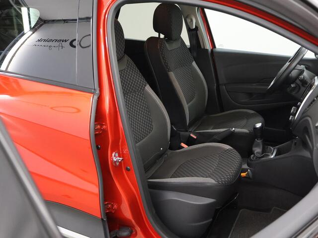 Renault CAPTUR 0.9 TCe Intens | Trekhaak | Navigatie | Parkeercamera | Climate Control | Keyless Go |