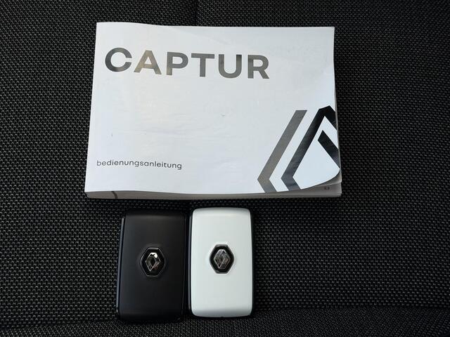 Renault CAPTUR 1.6 E-Tech full hybrid 145 techno / Schuif & Kanteldak / Dealer Onderhouden / Adaptieve Cruise / Stoel & Stuurwielverwarming / Navigatie / AppleCarplay & Android Auto / Dodehoek Detectie / Camera / Volledig digitaal instrumentenpaneel / LED / DAB /