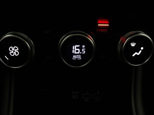 Renault CAPTUR TCe 100pk Intens 360° Camera | Cruise | Navi | Parkeersens. v+a | Panoramadak | Trekhaak