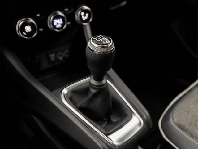 Renault CAPTUR 1.0 TCe 90 techno Sport (APPLE CARPLAY, GROOT NAVI, CLIMATE, CAMERA, LEDER, SPORTSTOELEN, KEYLESS, PARKEERSENSOREN, GETINT GLAS, LM VELGEN, NIEUWSTAAT)