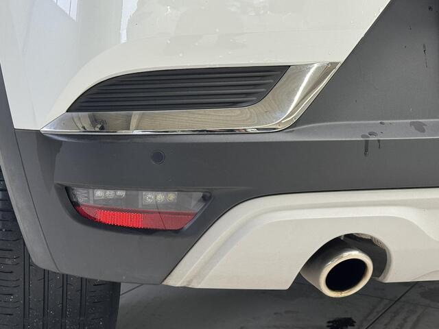 Renault CAPTUR 1.3 TCe 140 Intens | Navigatie | Camera | Trekhaak | Apple Carplay/Android Auto |