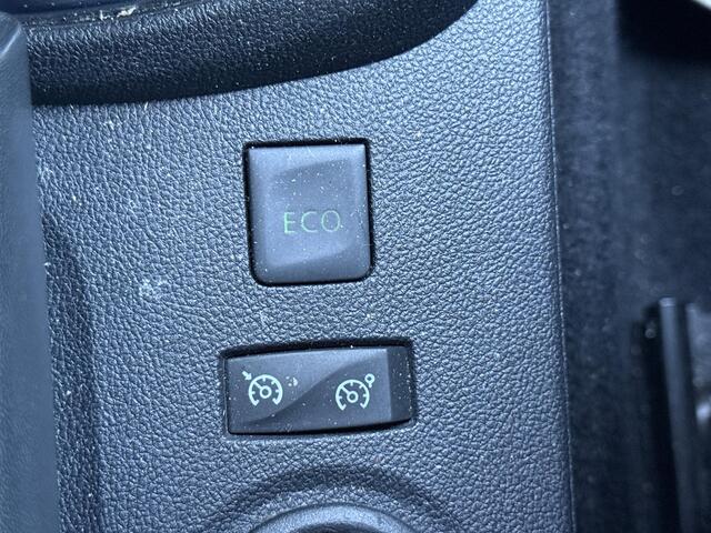 Renault CAPTUR 1.3 TCe Intens / Automaat / Trekhaak / Navigatie / Camera / Cruise Control / Climate Control