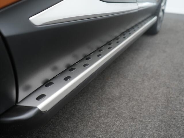 Renault CAPTUR TCe 90 Intens - RIJKLAARPRIJS - All Seasonbanden - Achteruitrijcamera - Cruise Control - Trekhaak - Sidebars! - Dealeronderhouden