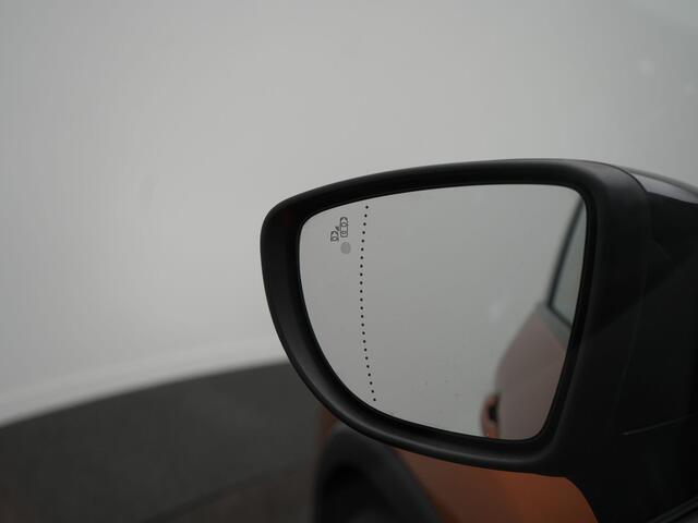 Renault CAPTUR TCe 90 Intens - RIJKLAARPRIJS - All Seasonbanden - Achteruitrijcamera - Cruise Control - Trekhaak - Sidebars! - Dealeronderhouden