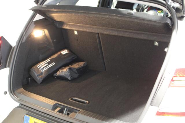 Renault CAPTUR 1.6 E-Tech full hybrid 145 techno | Stuurverwarming | Adaptieve cruise control | Achteruitrij camera