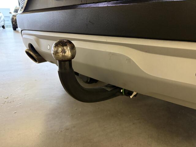 Renault CAPTUR 1.3 TCe 140 Intens AUTOMAAT / TREKHAAK / APPLE CARPLAY ANDROID AUTO / CLIMATE CONTROLE / PARKEERSENSOREN+RONDOM ZICHT CAMERA.